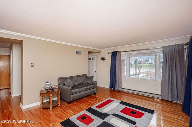 2226 HILLSDALE DRIVE, Jefferson City, MO 65109