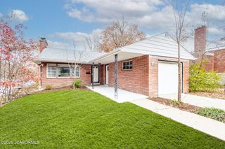 2226 HILLSDALE DRIVE, Jefferson City, MO 65109