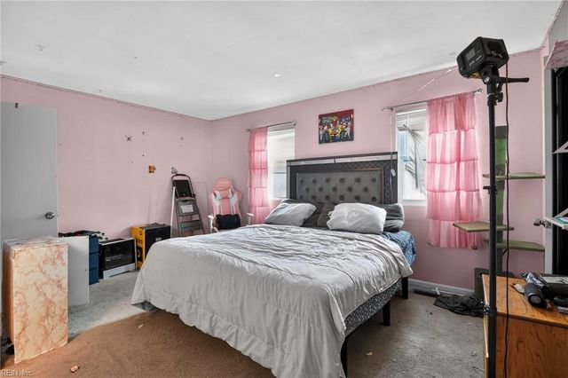 5152 Condor ST, Virginia Beach, VA 23462