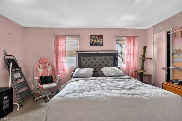 5152 Condor ST, Virginia Beach, VA 23462