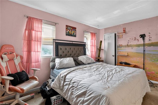 5152 Condor ST, Virginia Beach, VA 23462