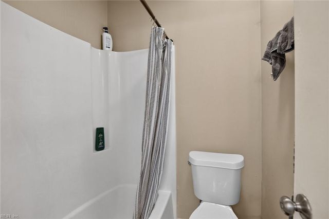 5152 Condor ST, Virginia Beach, VA 23462