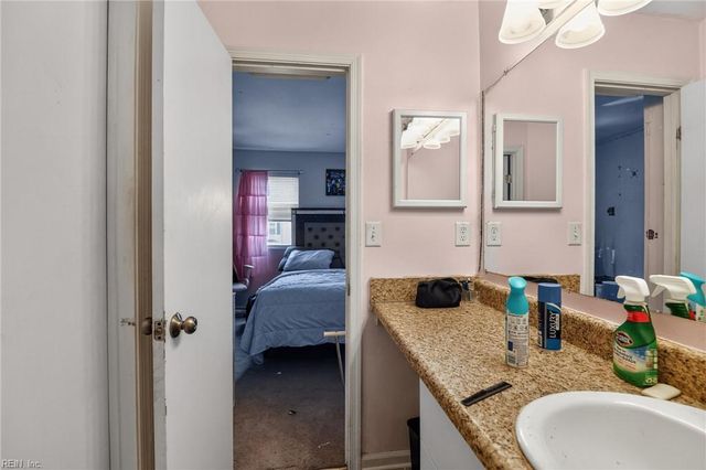 5152 Condor ST, Virginia Beach, VA 23462