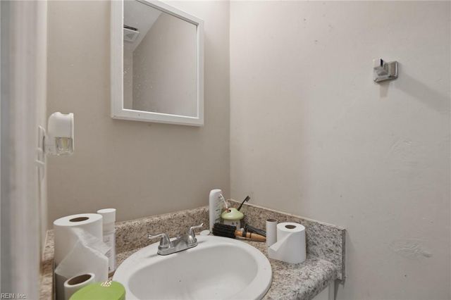 5152 Condor ST, Virginia Beach, VA 23462