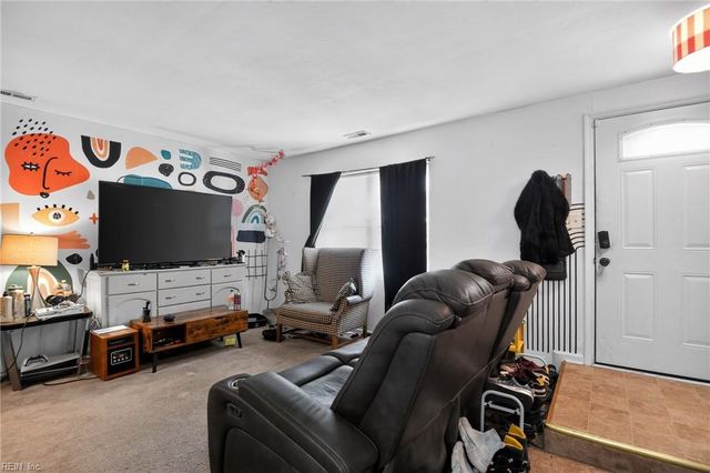 5152 Condor ST, Virginia Beach, VA 23462