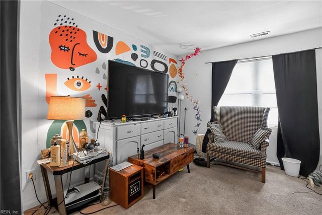 5152 Condor ST, Virginia Beach, VA 23462