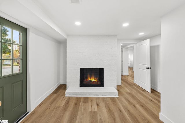 303 Central Avenue, Mauldin, SC 29662