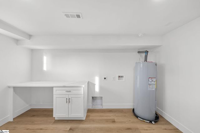 303 Central Avenue, Mauldin, SC 29662