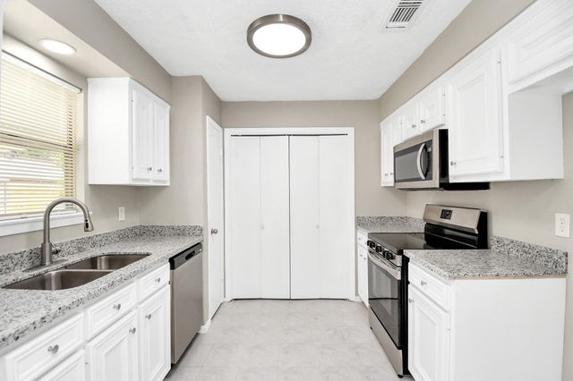 14235 Bella Drive, Cypress, TX 77429