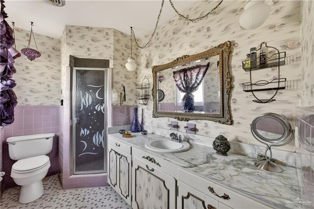 1213 W Loop 374 Loop, Mission, TX 78572