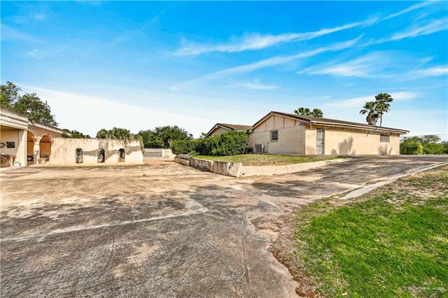 1213 W Loop 374 Loop, Mission, TX 78572
