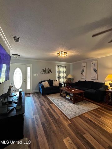52 Falcon Drive, Picayune, MS 39466