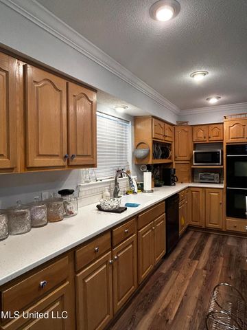 52 Falcon Drive, Picayune, MS 39466