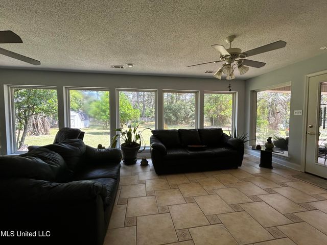52 Falcon Drive, Picayune, MS 39466