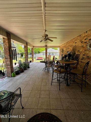 52 Falcon Drive, Picayune, MS 39466