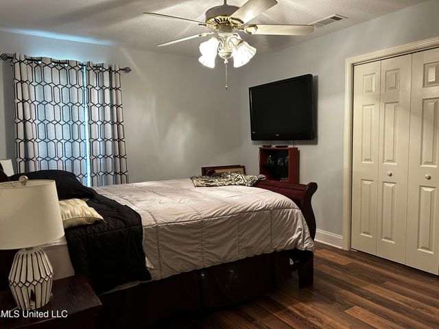 52 Falcon Drive, Picayune, MS 39466