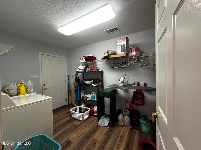 52 Falcon Drive, Picayune, MS 39466
