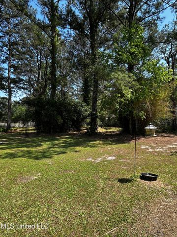 52 Falcon Drive, Picayune, MS 39466