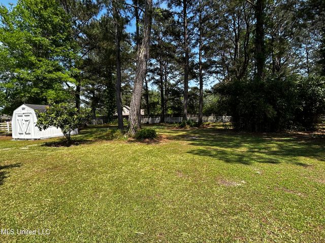 52 Falcon Drive, Picayune, MS 39466