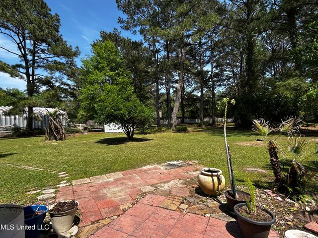 52 Falcon Drive, Picayune, MS 39466