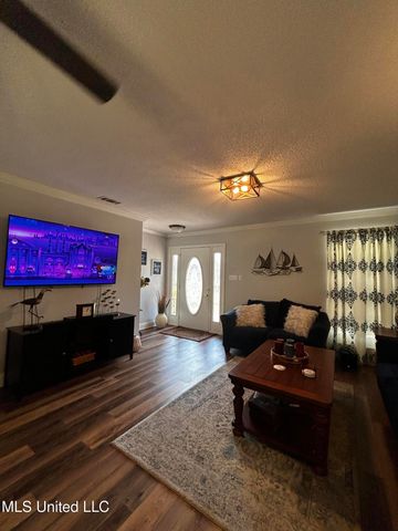 52 Falcon Drive, Picayune, MS 39466