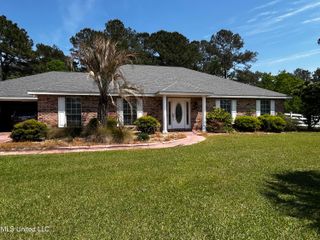 52 Falcon Drive, Picayune, MS 39466