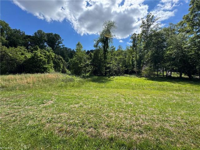 405 Brown Road, King, NC 27021