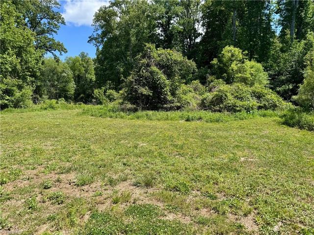 405 Brown Road, King, NC 27021
