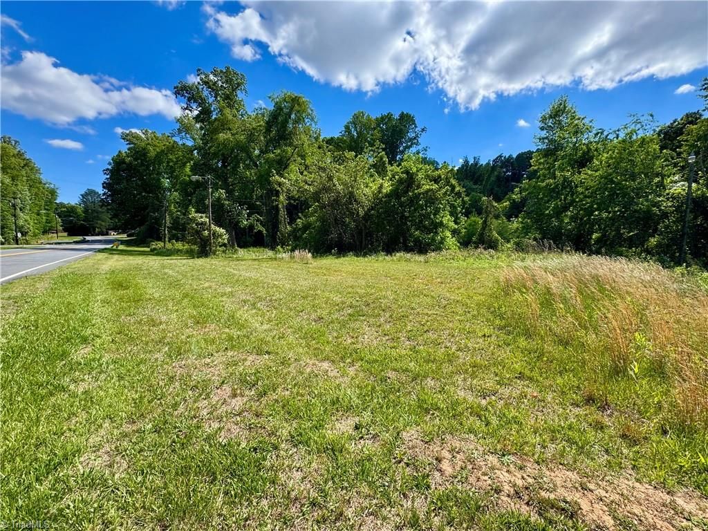 405 Brown Road, King, NC 27021