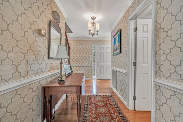 6640 Parkway DR, Roanoke, VA 24018