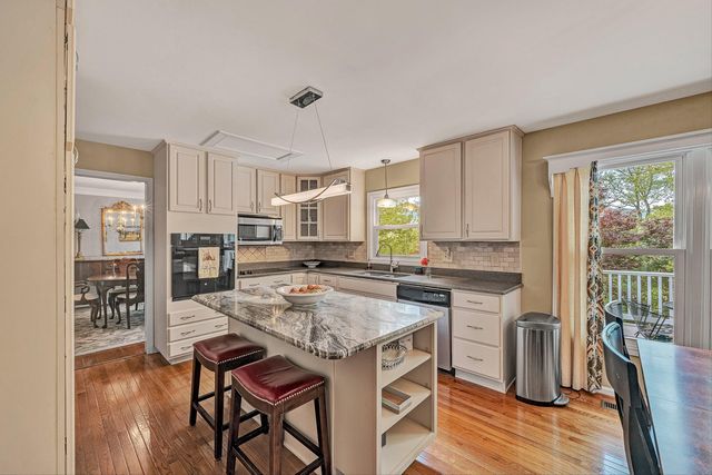 6640 Parkway DR, Roanoke, VA 24018