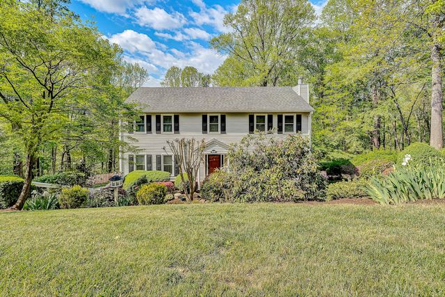 6640 Parkway DR, Roanoke, VA 24018