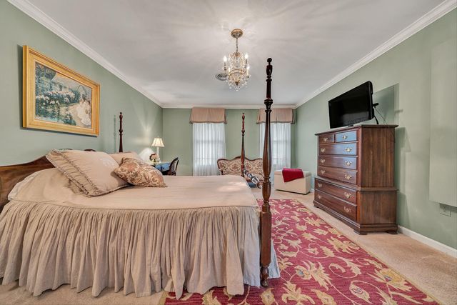 6640 Parkway DR, Roanoke, VA 24018