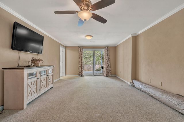 6640 Parkway DR, Roanoke, VA 24018
