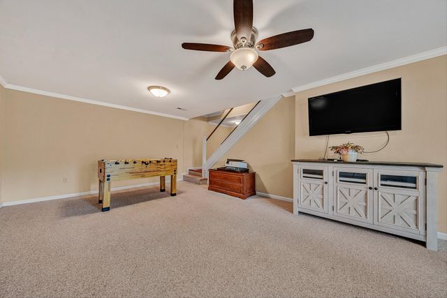 6640 Parkway DR, Roanoke, VA 24018