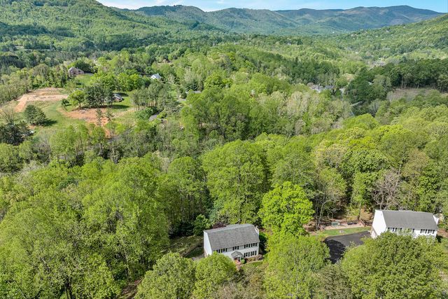 6640 Parkway DR, Roanoke, VA 24018