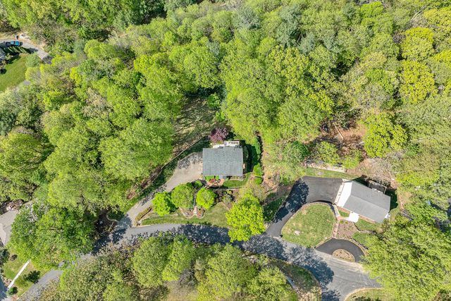 6640 Parkway DR, Roanoke, VA 24018