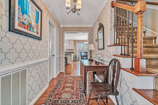 6640 Parkway DR, Roanoke, VA 24018