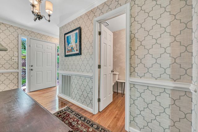 6640 Parkway DR, Roanoke, VA 24018