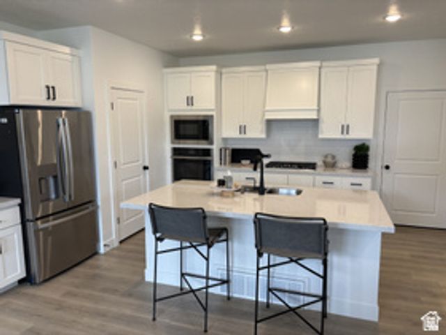 12 S MOONLIT RD, Mapleton, UT 84664