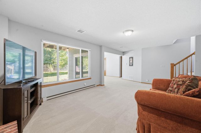 826 E Southcrest, Derby, KS 67037