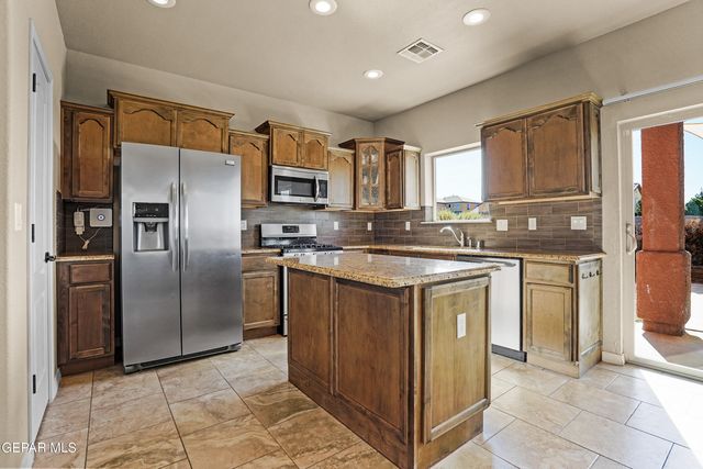 7540 WOLF CREEK Drive, El Paso, TX 79911