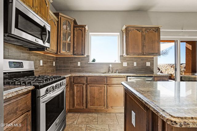 7540 WOLF CREEK Drive, El Paso, TX 79911