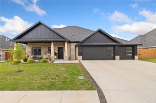 541 Bronco Street, Centerton, AR 72719