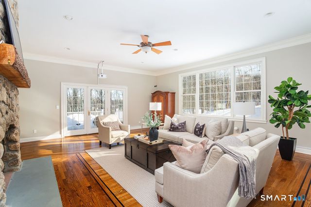 40 Magellan Lane, Easton, CT 06612