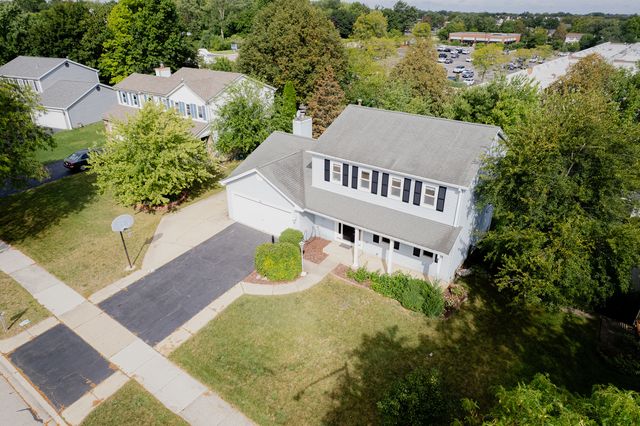 36 Shore Drive, Schaumburg, IL 60193