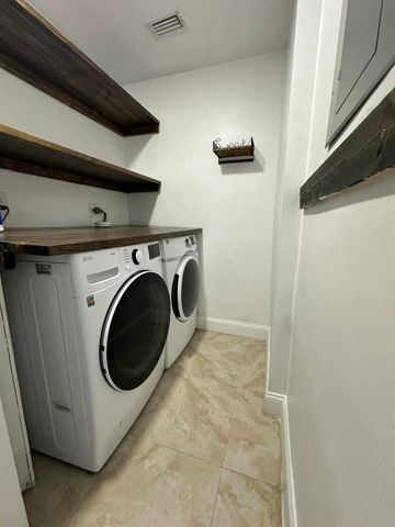 5605 SW 24th Avenue, Fort Lauderdale, FL 33312