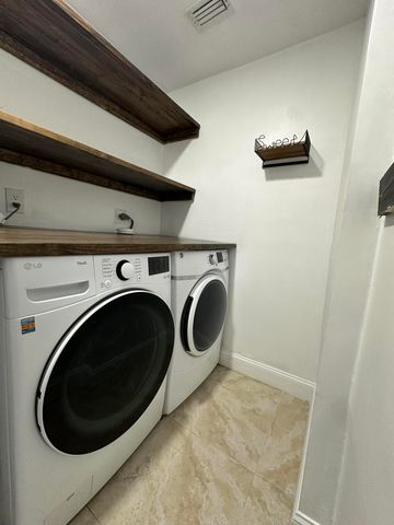 5605 SW 24th Avenue, Fort Lauderdale, FL 33312