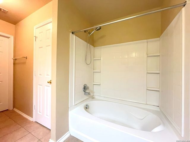 5530 Tomas Circle, San Antonio, TX 78240