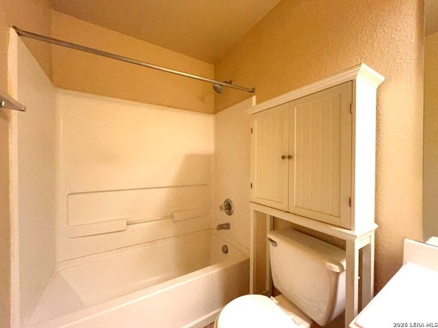 5530 Tomas Circle, San Antonio, TX 78240